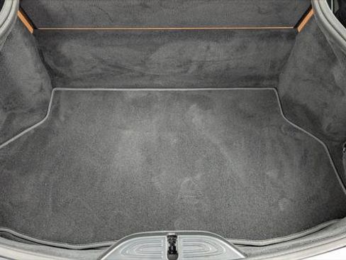 Used 2020 Aston Martin V8 Vantage Coupe image 18