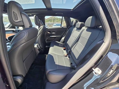 Used 2026 Mercedes-Benz GLC 300 4MATIC image 17