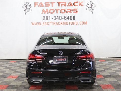 Used 2022 Mercedes-Benz A 220 4MATIC image 5