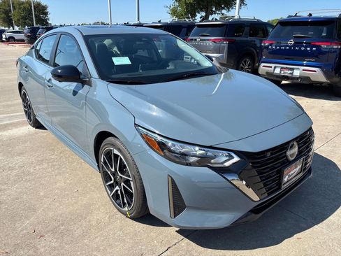 New 2025 Nissan Sentra SR w/ SR Premium Package image 7