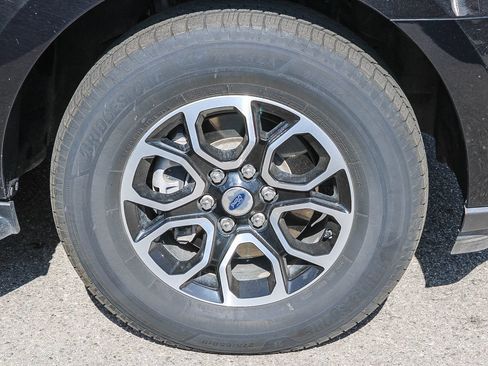 Used 2024 Ford Expedition XLT AWD/4WD image 9