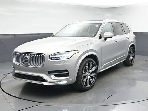 Used 2024 Volvo XC90 B6 Ultimate AWD/4WD image 3