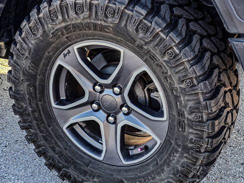 Used 2018 Jeep Wrangler Unlimited Sport S AWD/4WD image 7