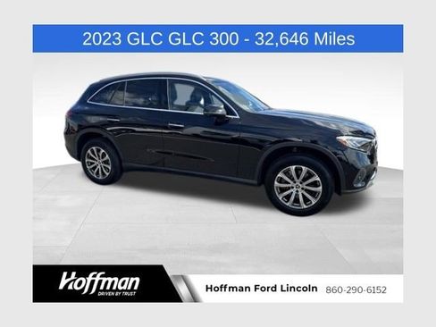 Used 2023 Mercedes-Benz GLC 300 4MATIC image 1
