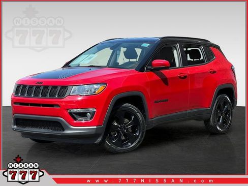 Used 2020 Jeep Compass Latitude image 1