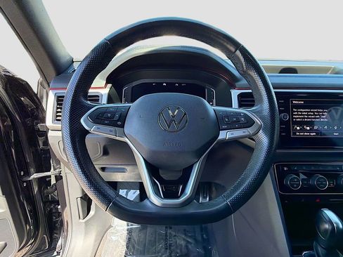 Used 2020 Volkswagen Atlas Cross Sport SEL R-Line AWD/4WD image 39