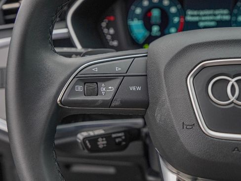 Certified 2025 Audi Q3 2.0T Premium w/ Convenience Package image 11