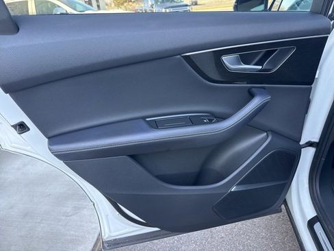 Used 2025 Audi Q7 3.0T Premium Plus image 17