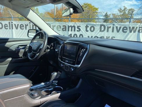 Used 2020 Chevrolet Traverse Premier image 19