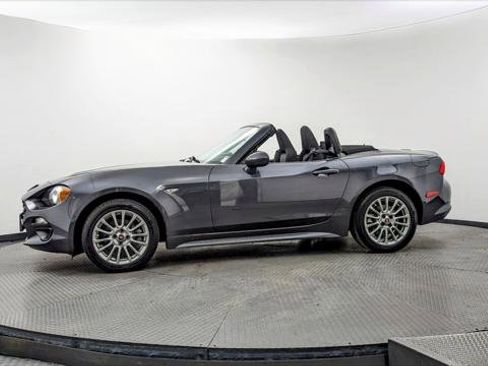 Used 2018 FIAT 124 Spider Classica image 3