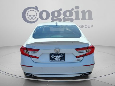 Used 2022 Honda Accord Touring image 4