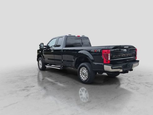 Used 2022 Ford F250 XLT w/ XLT Premium Package AWD/4WD image 6