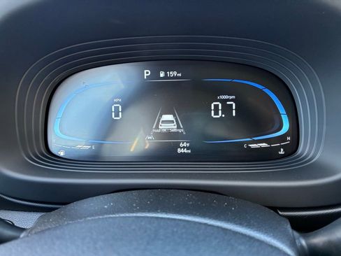 Used 2025 Hyundai Venue SE image 21