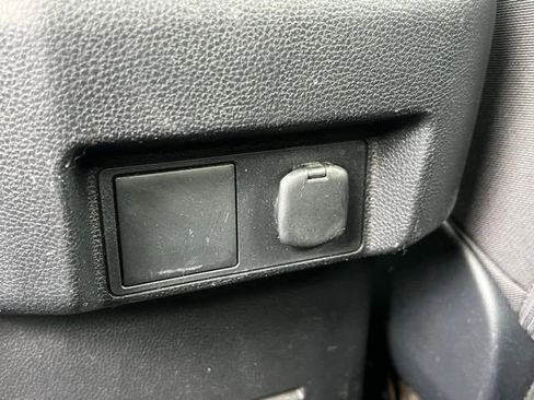 Certified 2024 Toyota Tacoma SR image 34