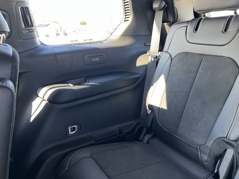 New 2025 Jeep Grand Cherokee L Altitude image 14