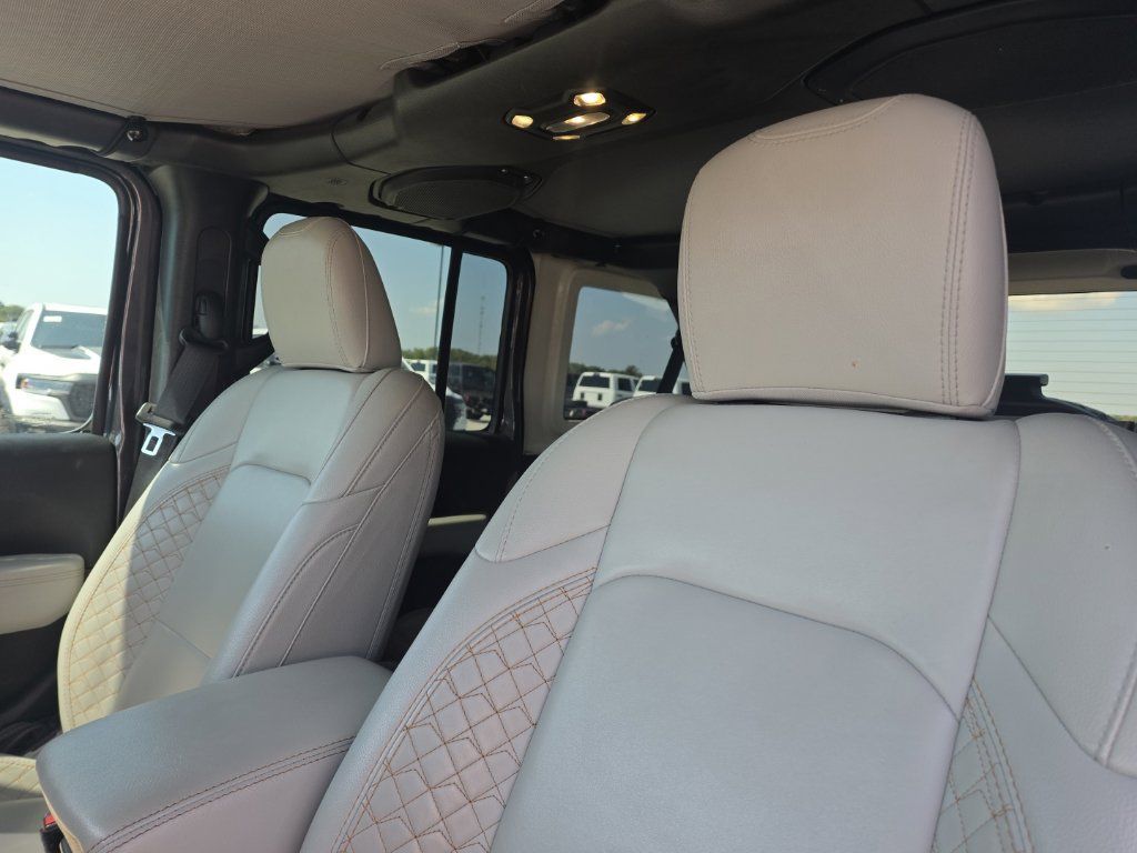 Used 2021 Jeep Wrangler Unlimited Sahara AWD/4WD image 44