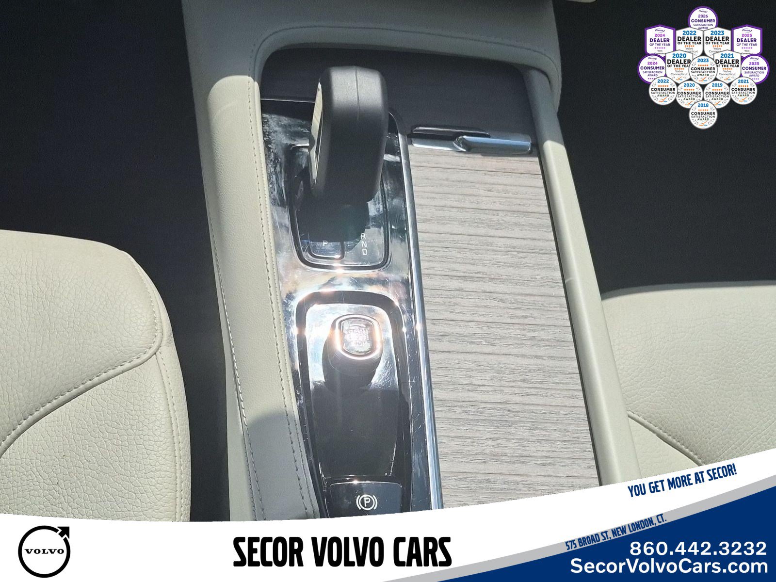 Used 2023 Volvo XC90 B6 Core w/ Protection Package Premier AWD/4WD image 13