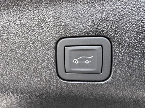 New 2025 Chevrolet Suburban Premier image 7