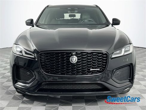 Used 2025 Jaguar F-PACE R-Dynamic S image 2