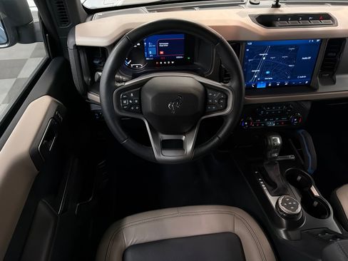 Used 2024 Ford Bronco Wildtrak image 20