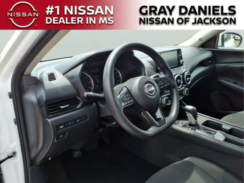 Used 2024 Nissan Sentra S FWD image 9