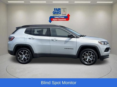 Used 2024 Jeep Compass Limited AWD/4WD image 6