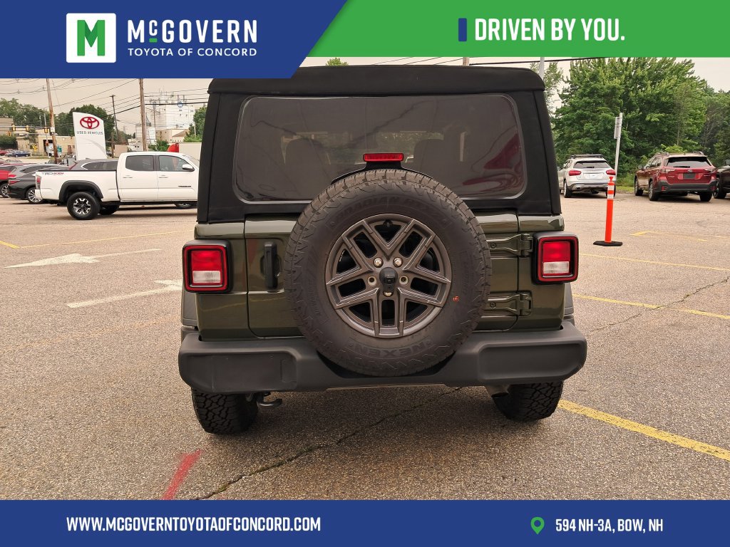 Used 2024 Jeep Wrangler Sport AWD/4WD image 6