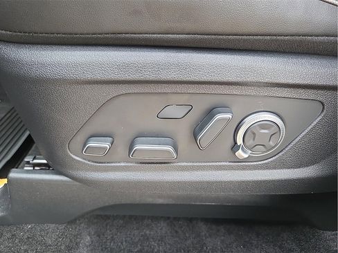 Used 2025 Hyundai Palisade Calligraphy image 17