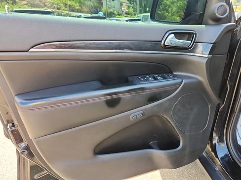 Used 2019 Jeep Grand Cherokee Trailhawk w/ Trailhawk Luxury Group image 21