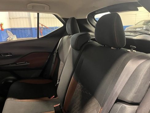 Used 2024 Nissan Kicks SR image 17