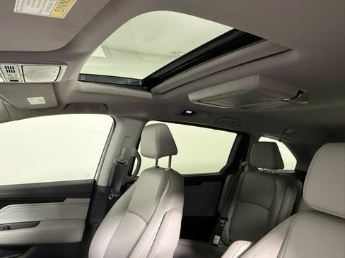 Used 2024 Honda Odyssey Touring image 30