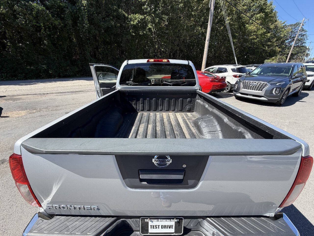 Used 2015 Nissan Frontier S RWD image 7