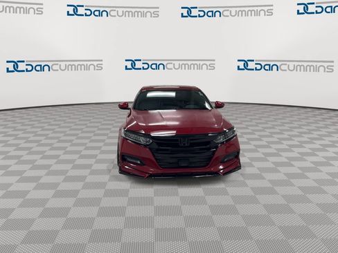 Used 2020 Honda Accord Sport image 3