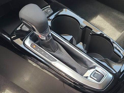 New 2026 Chevrolet Trax LT w/ Midnight Edition FWD image 32