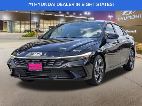 Certified 2025 Hyundai Elantra Sport FWD image 2