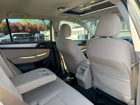 Used 2019 Subaru Outback 2.5i Premium image 20