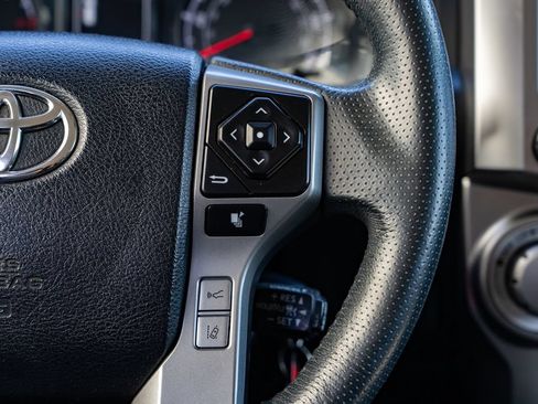 Used 2020 Toyota 4Runner SR5 AWD/4WD image 14
