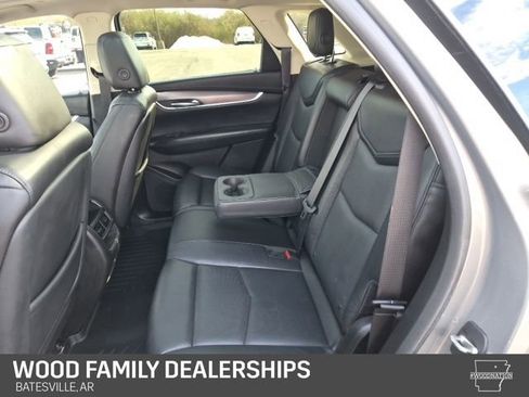 Used 2017 Cadillac XT5 Luxury image 23