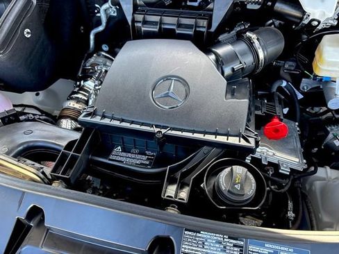 Used 2025 Mercedes-Benz Sprinter 2500 image 30