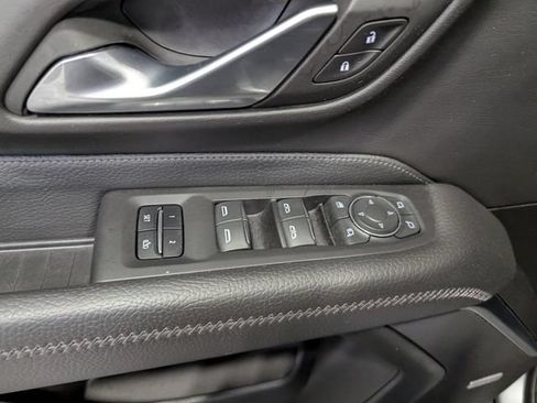 Used 2023 GMC Yukon Denali AWD/4WD image 14