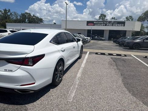 Used 2021 Lexus ES 350 F Sport w/ Accessory Package 2 FWD image 17