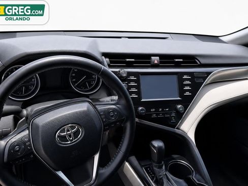 Used 2018 Toyota Camry SE FWD image 8