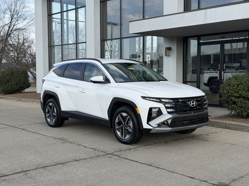 New 2026 Hyundai Tucson SEL image 2