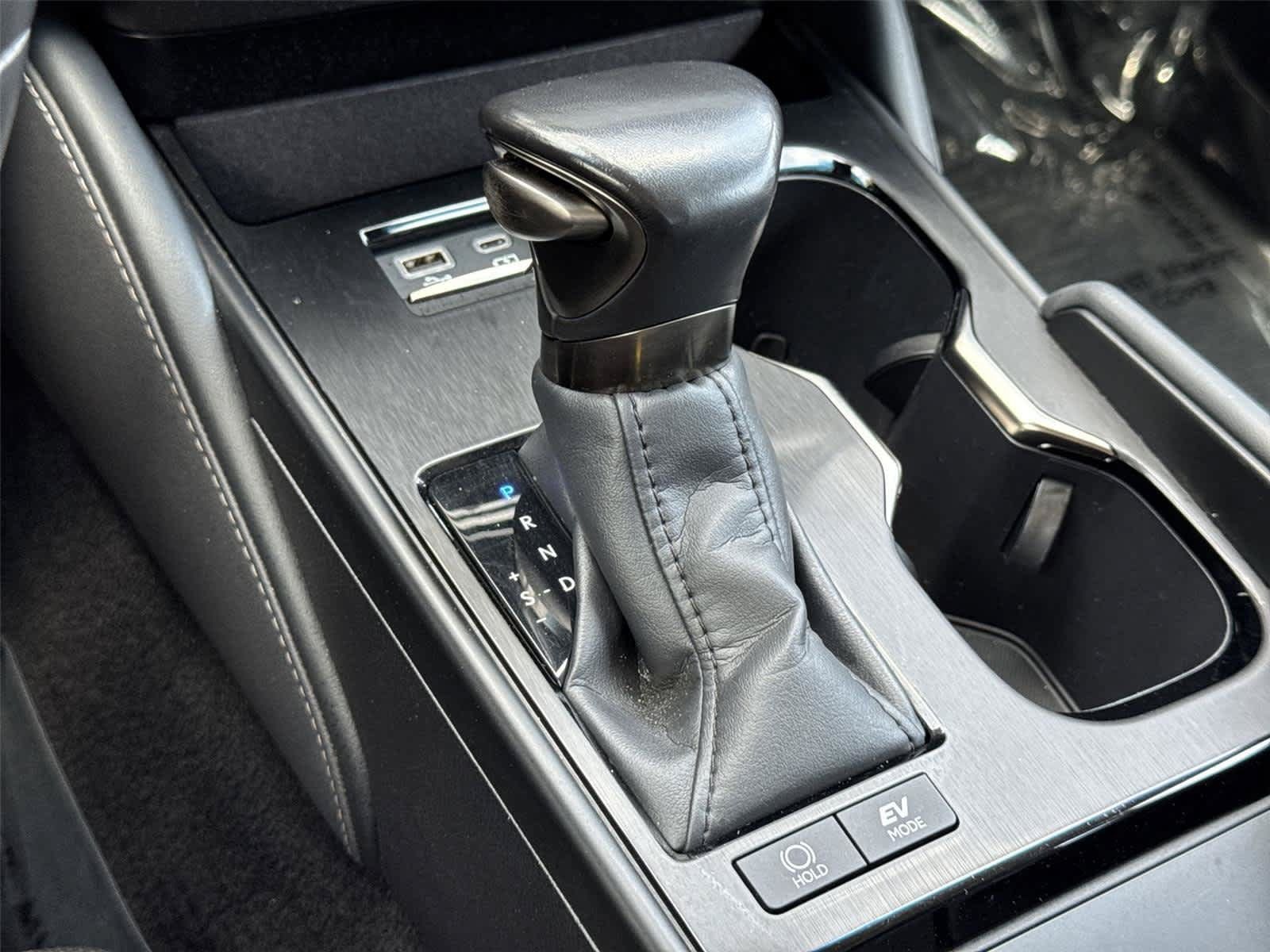 Used 2025 Lexus ES 300h w/ Accessory Package (Z1) FWD image 19