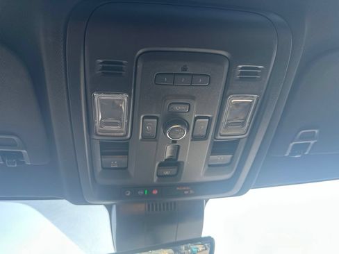 Certified 2024 Chevrolet Suburban High Country AWD/4WD image 26