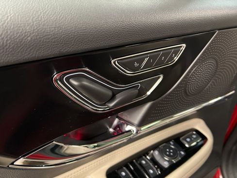 New 2026 Lincoln Corsair Reserve image 25