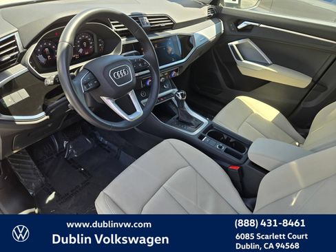 Used 2021 Audi Q3 2.0T Premium w/ Convenience Package AWD/4WD image 9