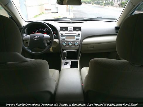 Used 2009 Toyota Camry LE image 27