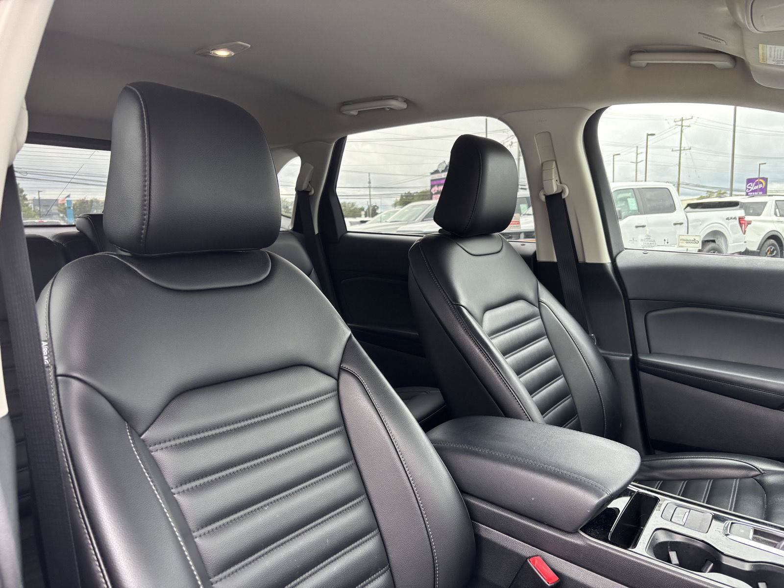Used 2020 Ford Edge SEL w/ Cold Weather Package AWD/4WD image 21