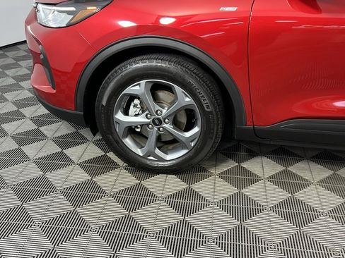 Used 2025 Ford Escape ST-Line image 11
